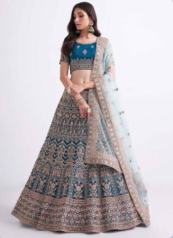 Grab These Designer Looking Lehenga Choli in Fine Colored.These Lehenga And Blouse Are Fabricated On Net Pair With Net Dupatta.Its Beautified With Designer Work.