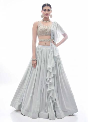 For A Designer Look,Grab These Lehenga in Fine Colored.These Blouse is Fabricated On Georgette  Pair With Georgette Lehenga And Georgette  Dupatta.Its Beautified With Designer Work.