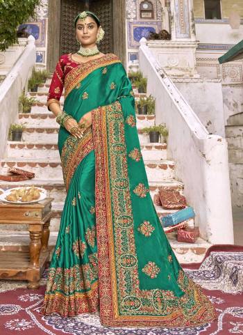 For A Designer Look , Grab These Saree in Fine Colored Pair With Blouse.These Saree And Blouse Are Fabricated On Art Silk.Its Beautified With Heavy Zari,Thread Embroidery Work.