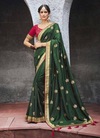 Grab These Fine Colored Saree Pair With Blouse.These Saree is Fabricated On Vichitra Silk Pair With Phantom Silk Blouse.Its Beautified With Designer Jari Embroidery Work.