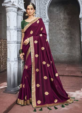 Grab These Fine Colored Saree Pair With Blouse.These Saree is Fabricated On Vichitra Silk Pair With Phantom Silk Blouse.Its Beautified With Designer Jari Embroidery Work.