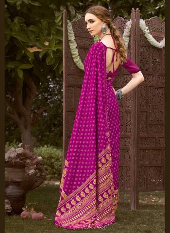 Grab These Casual Wear Saree in Fine Colored.These Saree is Fabricated On Vichitra Silk Pair With Art Silk Blouse.Its Beautified With Designer Khadi Printed Work.