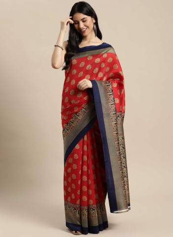 Grab These Casual Wear Saree in Fine Colored.These Saree And Blouse Are Fabricated On Art Silk.Its Beautified With Designer Printed Work.