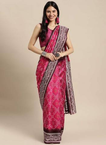 Grab These Casual Wear Saree in Fine Colored.These Saree And Blouse Are Fabricated On Art Silk.Its Beautified With Designer Printed Work.