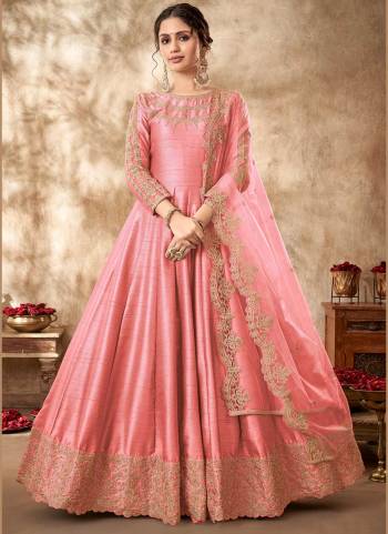 For A Beautiful Look,Grab These Anarkali Suit in Fine Colored.These Top is Fabricated On Art Silk Pair With Santoon Bottom And Net Dupatta.Its Beautified With Heavy Designer Embroidery Work.