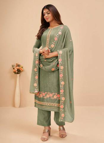 For A Bold And Beautiful Look, Grab These Suit in Fine Colored.These Top And Dupatta is Fabricated On Georgette Pair With Dull Santoon Bottom.Its Beautified With Multy Thread,Jari,Sequance Embroidery Work.