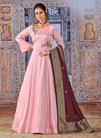 Grab These Anarkali Suit in Fine Colored Pair With Bottom And Dupatta.These Top is Fabricated on Silk Pair With Santoon Bttom And Dolla Silk Dupatta.Its Beautified With Designer Embroidery Work.