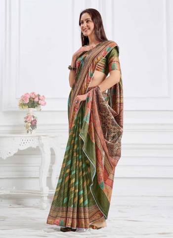 Grab These Saree in Fine Colored Pair With Blouse.These Saree And Blouse Are Fabricated On Crepe.Its Beautified With Fancy Designer Printed Work.