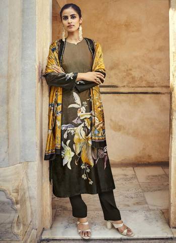 Grab These Beautiful Colored Suit.These Top is Fabricated On Velvet Pair With Pashmina Bottom And Velvet Dupatta.Its Beautified With Designer Digital Printed Work.