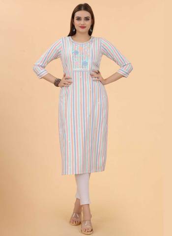 Grab These Beautiful Looking Readymade Kurti.These Kurti is Fabricated On Cotton.Its Beautified With Wevon,Mirror Work.