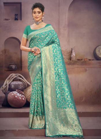 Grab These Fine Colored Saree Pair With Blouse.These Saree And Blouse Are Fabricated On Silk.Its Beautified With Heavy Wevon Designer Work.