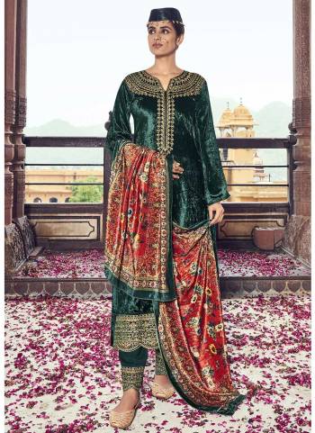 For A Beautiful Look,Grab These Fine Colored Suit.These Top And Dupatta Are Fabricated On Velvet Pair With Pashmina Bottom.Its Beautified With Designer Digital Printed,Heavy Embroidery Work.