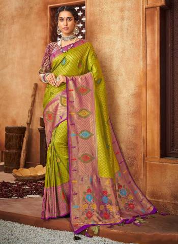 Grab These Beautiful Looking Saree in Fine Colored.These Saree And Blouse Are Fabricated On Brocade.Its Beautified With 2D Designer Weaving With Heavy Stone Work.