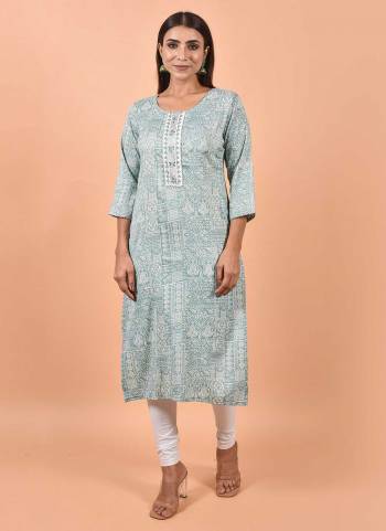 Grab These Beautiful Looking Readymade Kurti.These Kurti is Fabricated On Cotton.Its Beautified With Printed With Embroidery Work.