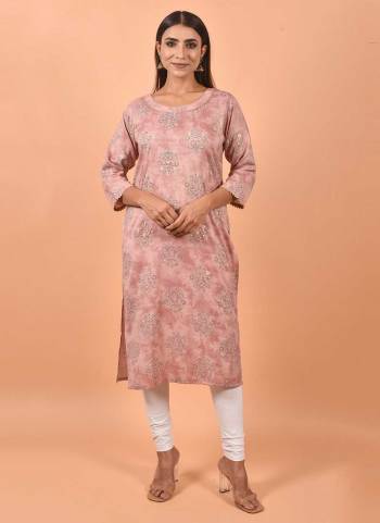 Grab These Beautiful Looking Readymade Kurti.These Kurti is Fabricated On Cotton.Its Beautified With Printed With Embroidery Work.