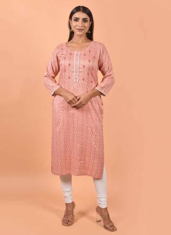 Grab These Beautiful Looking Readymade Kurti.These Kurti is Fabricated On Cotton.Its Beautified With Printed With Embroidery Work.