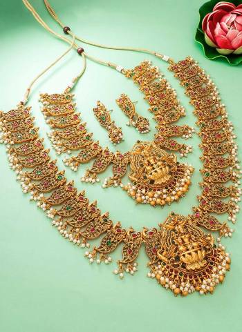 Grab These Beautifil Colored Necklace.These Necklace is Come Copper Material And Beautified With Temple Designer Work.