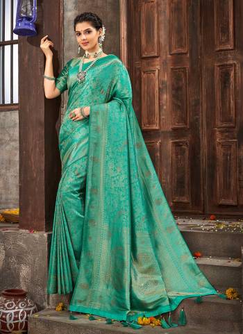 Grab These Festive Wear Saree in Fine Colored.These Saree is Fabricated On Brocade Pair With Brocade Blouse.Its Beautified With Heavy Wevon Designer With Heavy Stone Work.