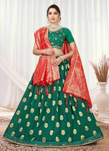 Grab These Lehenga Choli in Fine Colored.These Lehenga Are Silk And Blouse Are Viscose Silk Fabricated Pair With Banarasi Silk Dupatta.Its Beautified With Wevon Designer With Embroidery Work.