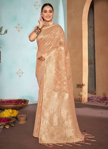 Grab These Festive Wear Saree in Fine Light Colored.These Saree And Blouse is Fabricated On Organza Pair.Its Beautified With Weavon Designer Work.