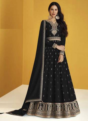 Attrective These Anarkali Suit in Fine Colored Pair With Bottom And Dupatta.These Top And Dupatta With Are Fabricated On Faux Georgette Pair With Santoon Bottom.Its Beautified With Santoon Inner.Its Beautified With Heavy Designer Sequance Embroidery Work.