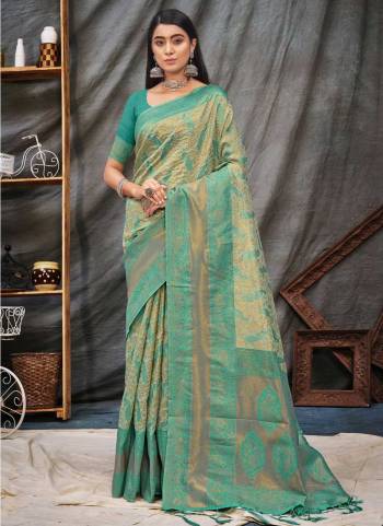 Grab These Festive Wear Saree in Fine Colored.These Saree And Blouse is Fabricated On Organza Pair.Its Beautified With Weavon Designer Work.