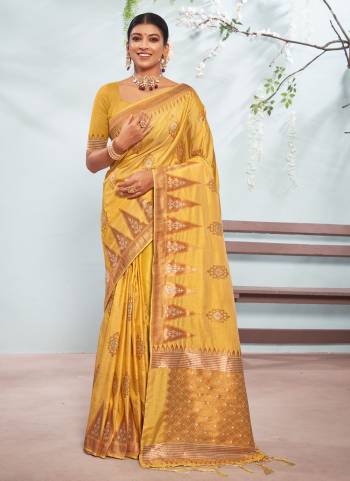 Grab These Festive Wear Saree in Fine Colored.These Saree And Blouse is Fabricated On Silk.Its Beautified With Weavon Designer Work.