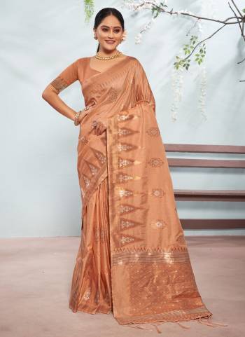 Grab These Festive Wear Saree in Fine Colored.These Saree And Blouse is Fabricated On Silk.Its Beautified With Weavon Designer Work.