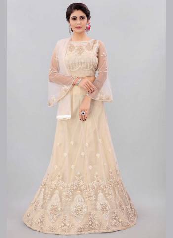 For A Designer Look,Grab These Lehenga Choli in Fine Colored.These Lehenga And Blouse Are Fabricated On Net Pair With Net Dupatta.Its Beautified With Designer Embroidery Work.