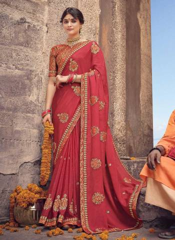 Grab These Party Wear Saree in Fine Colored.These Saree Are Chinon And Blouse is Fabricated On Brocade.Its Beautified With Designer Embroidery Work With Brocade Blouse.