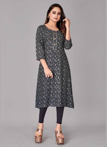 Grab These Beautiful Looking Readymade Kurti.These Kurti is Fabricated On Rayon Viscose.Its Beautified With Designer Printed With Foil Printed.