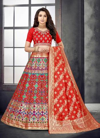 For A Designer Look,Grab These Lehenga Choli in Fine Colored.These Lehenga And Dupatta Are Fabricated On Banarasi Silk Pair With Modal Chanderi Blouse.Its Beautified With Wevon Designer,Mirror Embroidery Work.