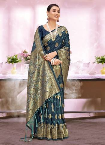 Look These Saree in Fine Colored.These Saree And Blouse is Fabricated On Silk Pair.Its Beautified With Heavy Weavon Designer Work.