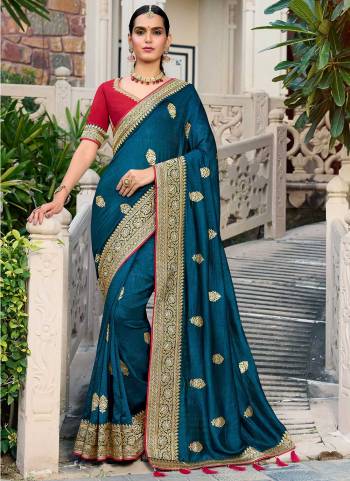 Grab These Festive Wear Saree in Fine Colored.These Saree Are Vichitra Silk And Blouse is Fabricated On Phantom Silk.Its Beautified With Designer Jari Embroidery Work.