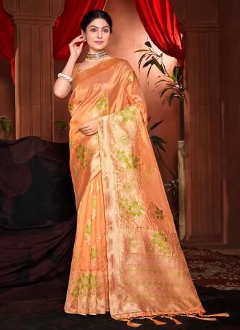 Grab These Festive Wear Saree in Fine Light Colored.These Saree And Blouse is Fabricated On Silk.Its Beautified With Weavon Designer Work.