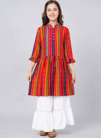 Grab These Beautiful Looking Readymade Kidswear  Kurti With Sharara.These Kurti is Fabricated On Rayon.Its Beautified With Designer Printed.