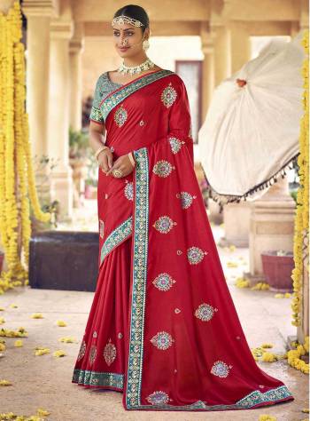 Grab These Party Wear Saree in Fine Colored.These Saree Are Dola Silk And Blouse is Fabricated On Banarasi.Its Beautified With Designer Embroidery,Stone Work.