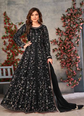 Attrective These Anarkali Suit in Fine Colored Pair With Bottom And Dupatta.These Top And Dupatta Are Fabricated On Soft Net Pair With Japan Satin Bottom.Its Beautified With Japan Satin Inner.Its Beautified With Heavy Designer Sequance Embroidery Work.