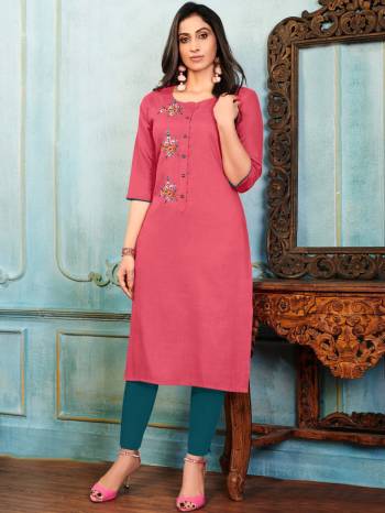 Grab These Beautiful Looking Readymade Kurti.These Kurti is Fabricated On Galaxi Cotton.Its Beautified With Designer Hand Work.