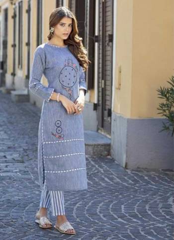 Grab These Beautiful Looking Readymade Kurti.These Kurti is Fabricated On Khadi Cotton.Its Beautified With Designer Hand Work.