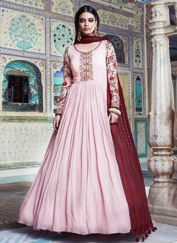 Attrective These Beautiful Looking Readymade Gown With Dupatta.These Gown And Dupatta is Fabricated On Georgette.Its Beautified With Designer Embroidery Work.