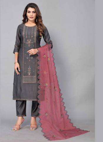 Grab These Readymade Suit in Fine Colored Pair With Bottom And Dupatta.These Top And Bottom Are Fabricated On Poly Rayon Pair With Organza Dupatta.Its Beautified With Heavy Designer Thread Embroidery Work.