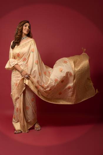 Grab These Festive Wear Saree in Fine Light Colored.These Saree And Blouse is Fabricated On Silk.Its Beautified With Weavon Designer Work.