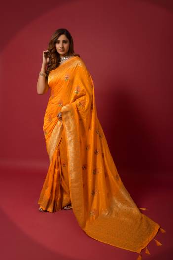 Grab These Festive Wear Saree in Fine Light Colored.These Saree And Blouse is Fabricated On Silk.Its Beautified With Weavon Designer Work.