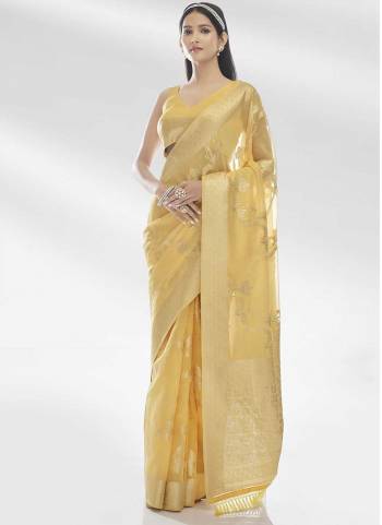 Looking These Festive Wear Saree in Fine Colored.These Saree And Blouse is Fabricated On Organza.Its Beautified With Weavon Designer Work.