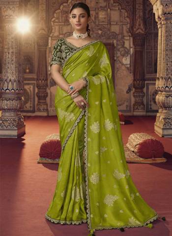 Attrective Looking These Saree in Fine Colored pair With Blouse.These Saree is Fabricated On Viscose Silk Pair With Banglori Silk Blouse.Its Beautified With Wevon Jacquard Butti,Jar,Resham, Sequance Embroidery Work,Heavy Blouse Work.