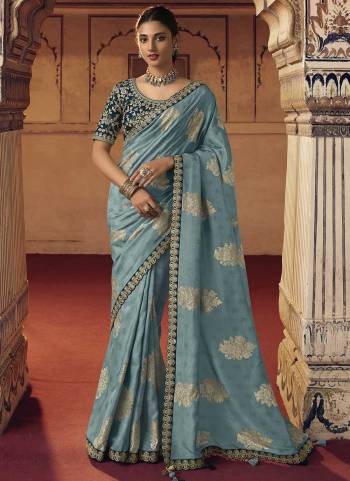 Attrective Looking These Saree in Fine Colored pair With Blouse.These Saree is Fabricated On Viscose Silk Pair With Banglori Silk Blouse.Its Beautified With Wevon Jacquard Butti,Jar,Resham, Sequance Embroidery Work,Heavy Blouse Work.