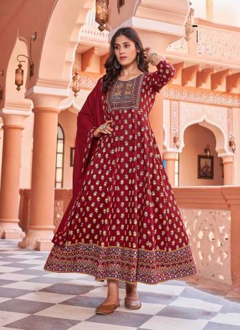 Grab These Beautiful Looking Readymade Long Kurti With Dupatta.These Gown is Fabricated On Rayon Kurti And Dupatta.Its Beautified With Designer Printed With Embroidery Work.