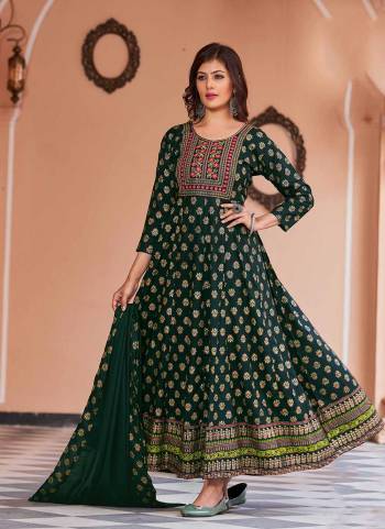 Grab These Beautiful Looking Readymade Long Kurti With Dupatta.These Gown is Fabricated On Rayon Kurti And Dupatta.Its Beautified With Designer Printed With Embroidery Work.