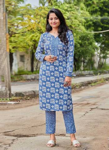 Grab These Beautiful Looking Readymade  Kurti With Pent.These Gown is Fabricated On Capsule Cotton Kurti And Pent.Its Beautified With Designer Printed.